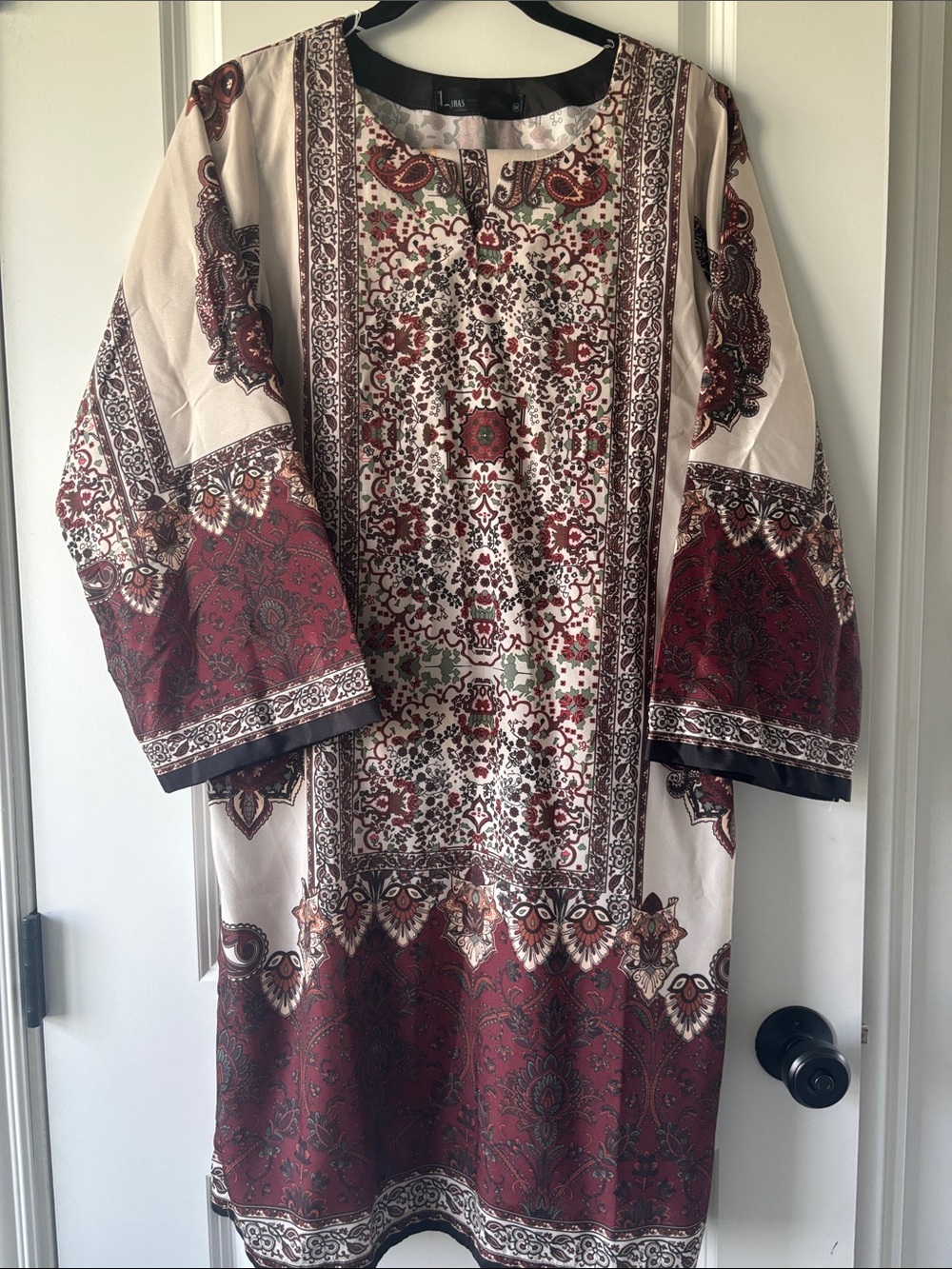 Silk tunic paisley motifs with side slits